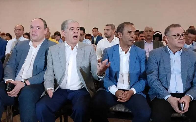 Altos dirigentes del PLD apoyan Danilo abandone presidencia del partido