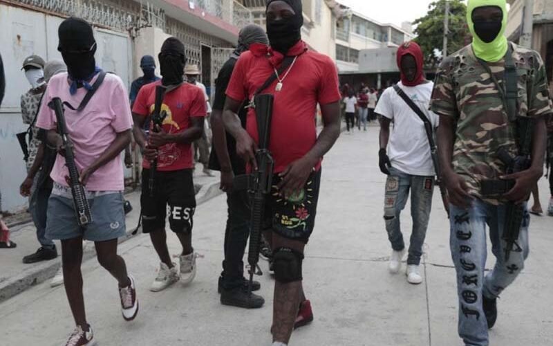 Gobierno haitiano alerta avance de bandas hacia frontera con República Dominicana