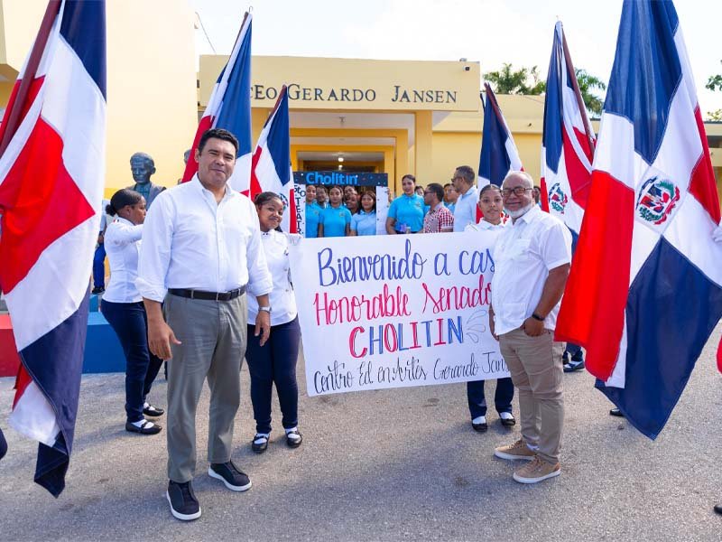 Senador Rafael B. Duluc instituye formalmente la beca a la excelencia académica “Auriely Esther Calderón Jiménez”