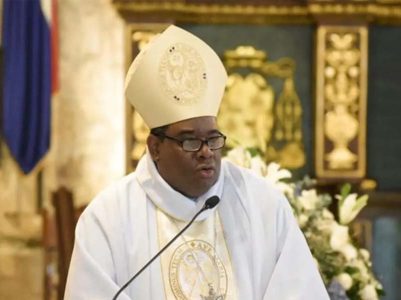 Obispo Castro Marte pide oxigenar algunos miembros de la JCE