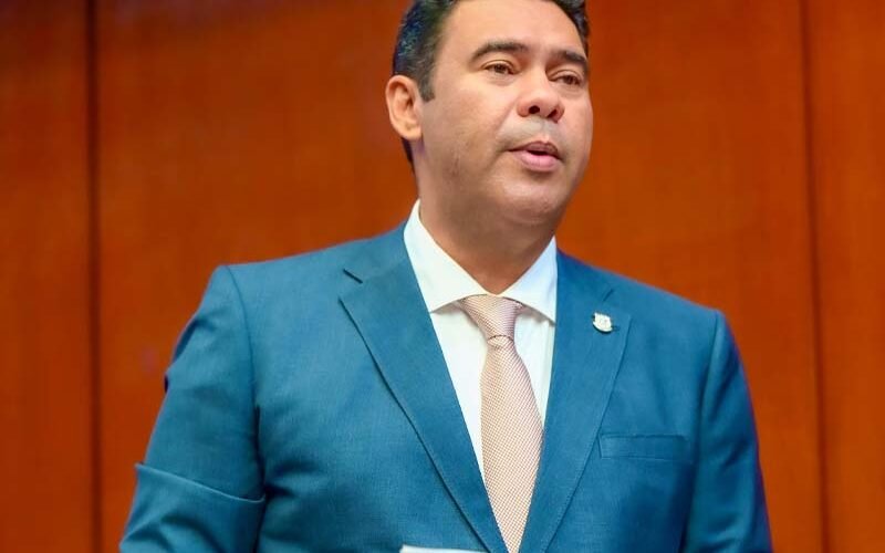 Senador Rafael B. Duluc (Cholitín) presenta Proyecto de Ley para elevar Verón-Punta Cana a la categoría de Municipio