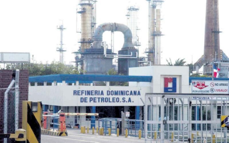 Refinería dice hace tiempo no compra petróleo a Venezuela