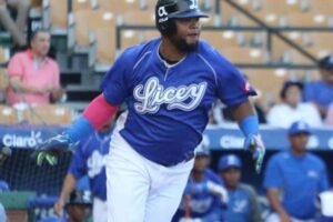 El Licey firma al veterano Juan Francisco