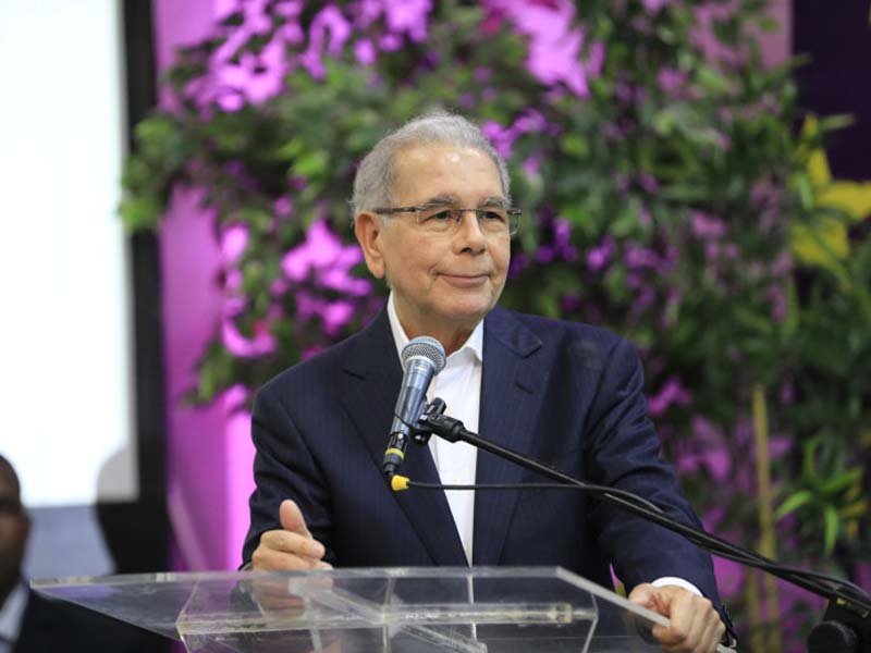 Danilo Medina se inscribe como candidato a la presidencia del PLD