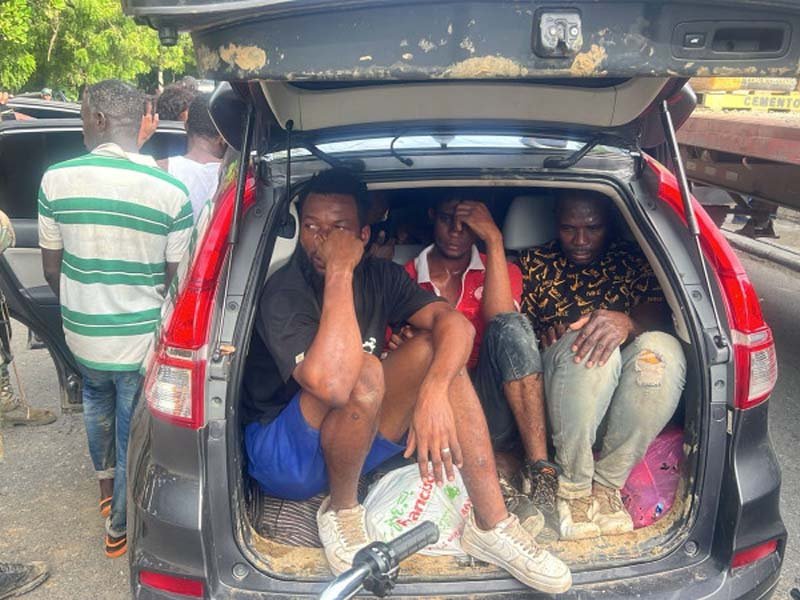 Militares detienen yipeta con 18 haitianos de estatus migratorio irregular