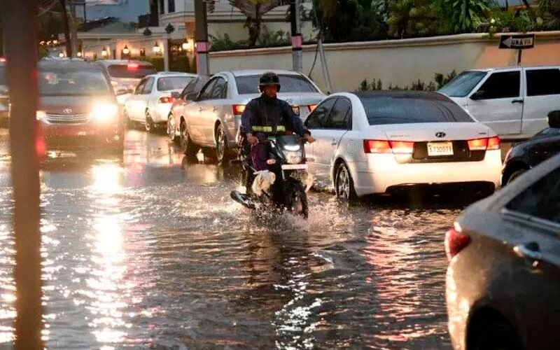 Lluvias persistirán con riesgo de inundaciones; 14 provincias en alerta