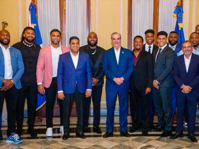 Presidente Luis Abinader se reúne con estrellas dominicanas de Grandes Ligas