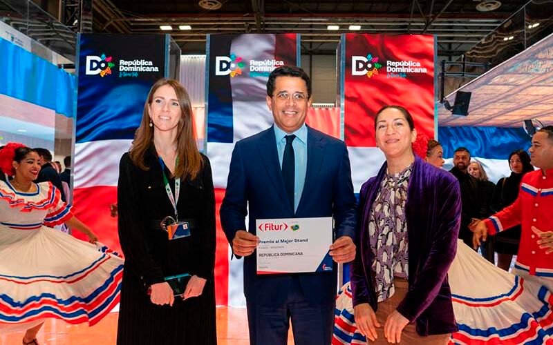 RD gana premio como mejor stand de Fitur