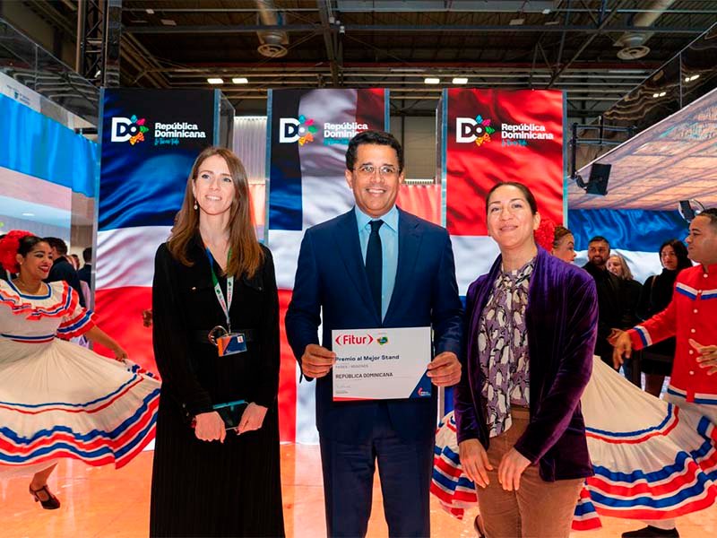 RD gana premio como mejor stand de Fitur