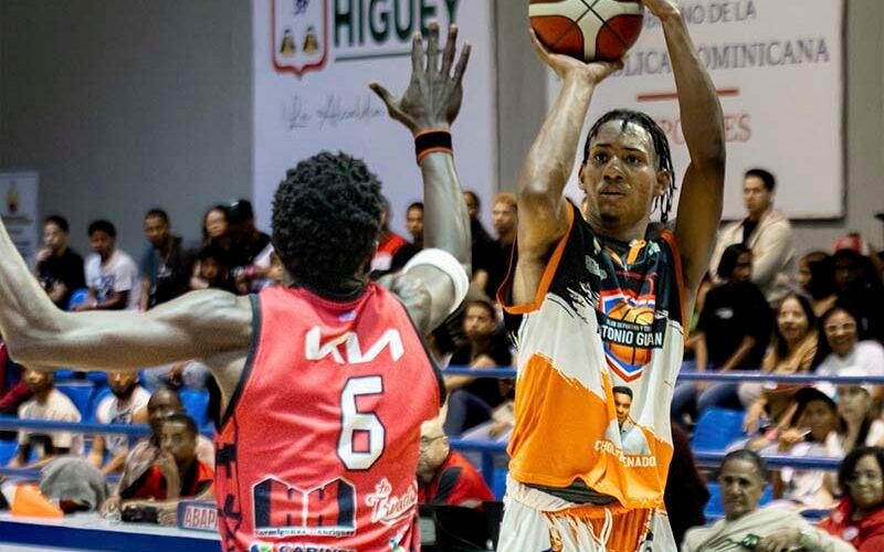 Ramos y Jassel ponen 3-0 al club Antonio Guzmán en serie final del TBS de Higüey