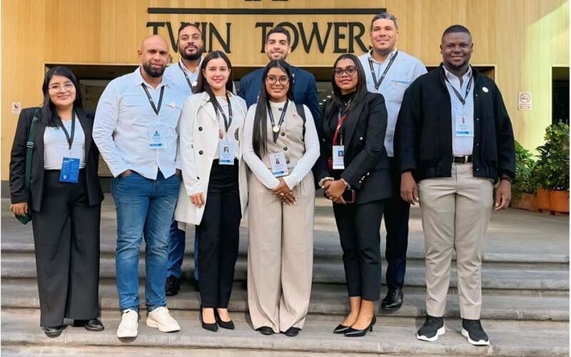 Jóvenes altagracianos participan como observadores internacionales en las elecciones de Ecuador