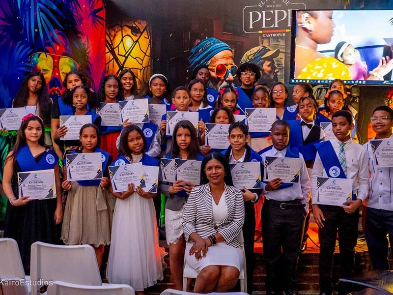 Graduación de la Academia de Comunicación Social y Desarrollo Personal LC
