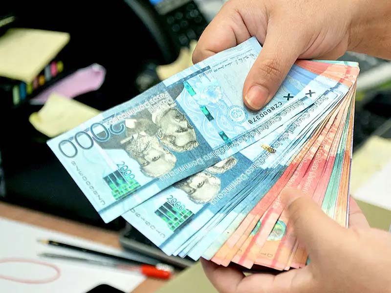 Acuerdan aumento del salario mínimo en un 20 %