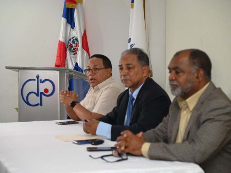 Exigen pruebas ante acusaciones contra periodistas en escándalo Usaid