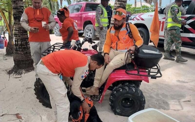 Suman unidades caninas y four wheels en la búsqueda de la india Sudiksha Konanki