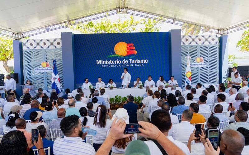 Turismo inicia construcción de la terminal de cruceros en el puerto de Barahona