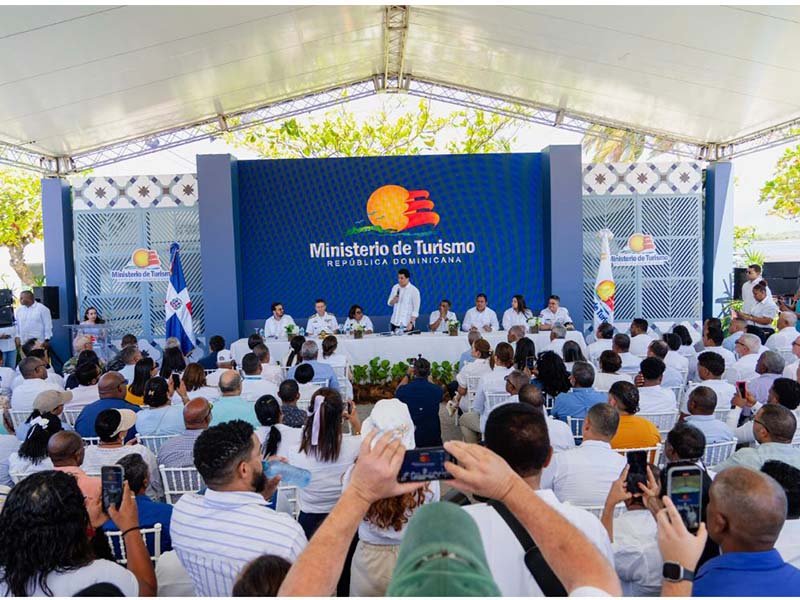 Turismo inicia construcción de la terminal de cruceros en el puerto de Barahona