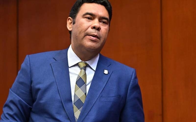 Senador Rafael Barón Duluc deposita tres proyectos de ley para fortalecer la seguridad y la prevención en la Rep. Dom.