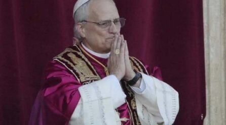 El papa pide a los periodistas “desarmar las palabras” para enfrentar prejuicios, fanatismo y odio