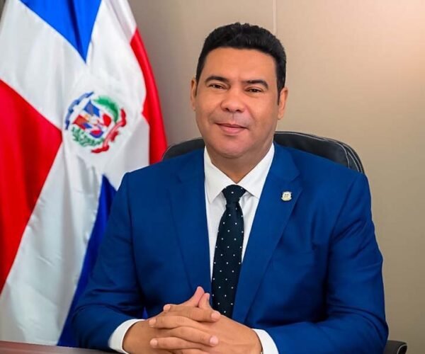 Senador Rafael Barón Duluc somete proyecto de ley para impulsar el turismo gastronómico en la República Dominicana