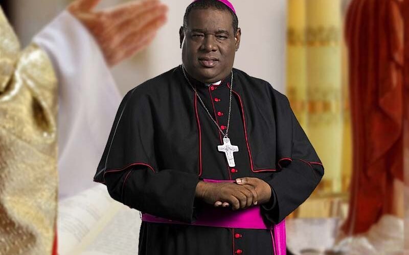 Treinta años de luz: el sacerdocio como testimonio de nación