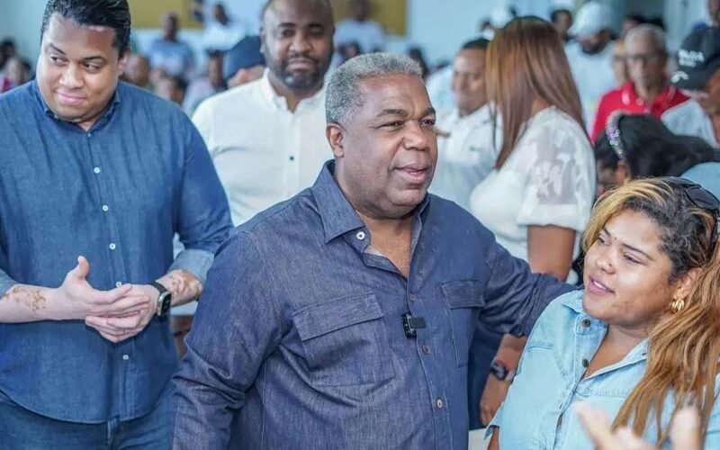 Tony Peña intensifica su agenda con recorridos por Los Alcarrizos, Pedro Brand y SDE