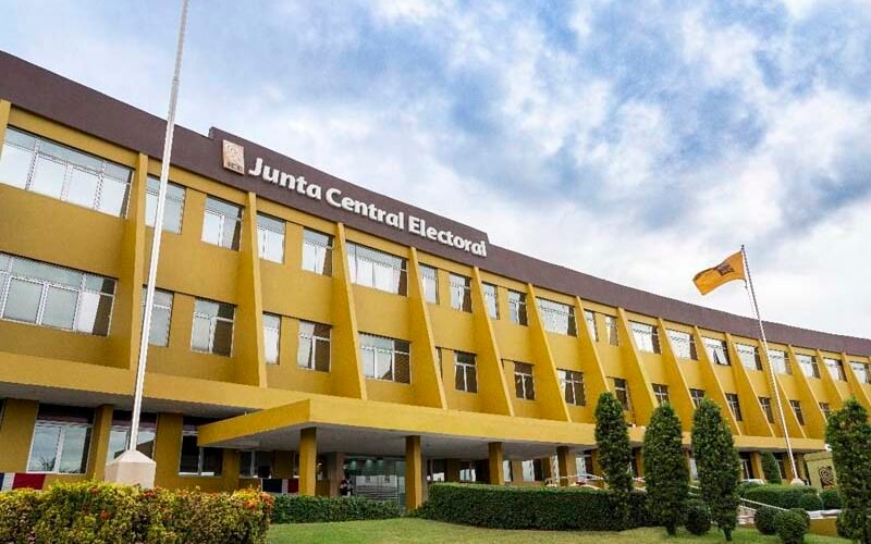 JCE habilita formulario digital «Acércate» para actualizar datos de la ciudadanía con miras a nueva cédula