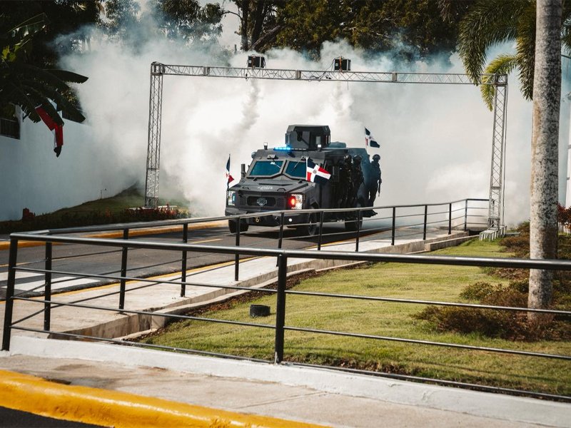 Presentan el primer vehículo blindado ensamblado en RD, nombrado FURIA