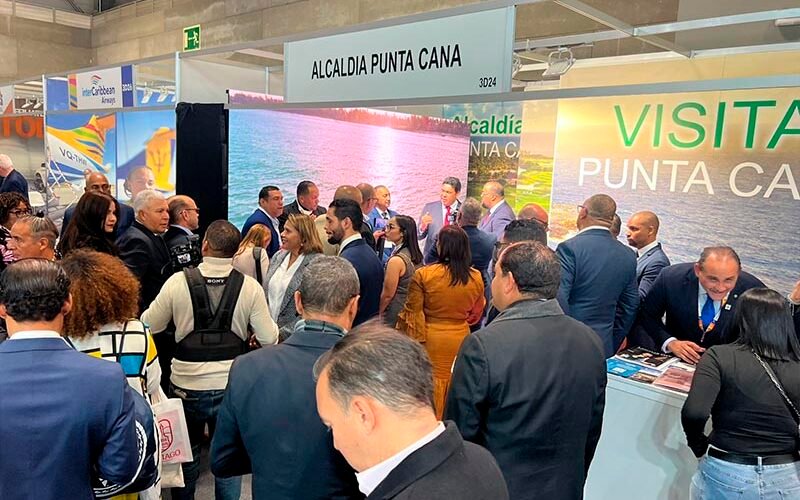 Verón–Punta Cana hace historia en FITUR con stand propio municipal
