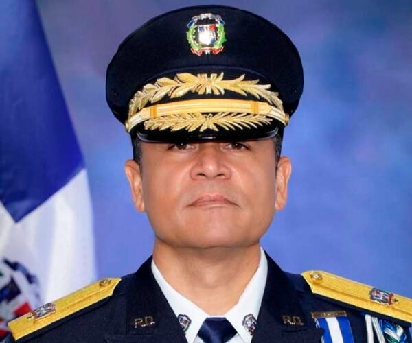 Presidente Abinader designa como nuevo director general de la PN a Andrés Modesto Cruz Cruz