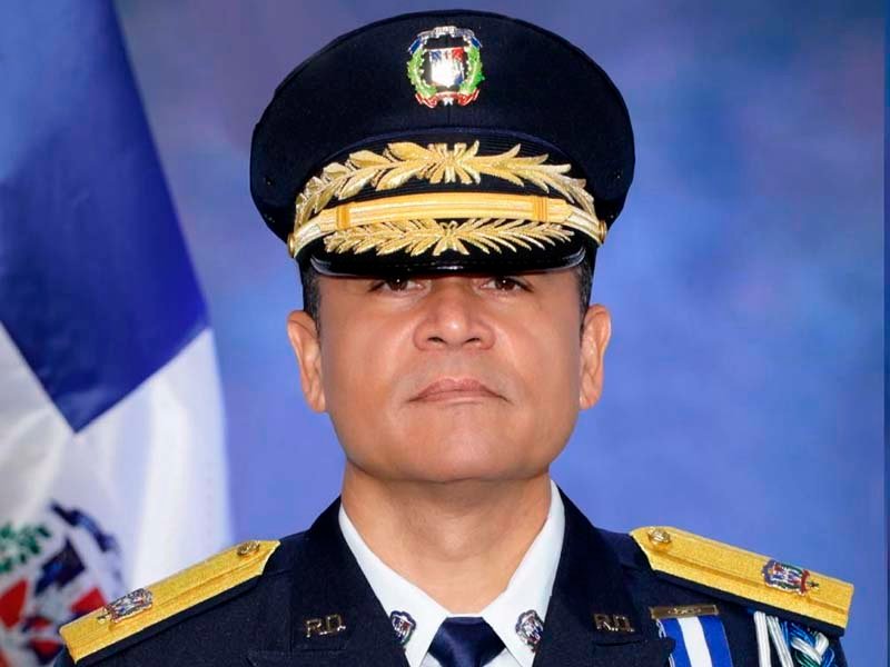 Presidente Abinader designa como nuevo director general de la PN a Andrés Modesto Cruz Cruz