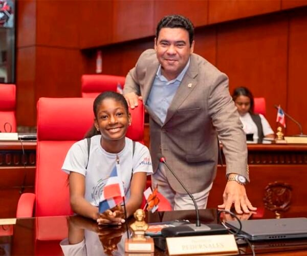 Senador Rafael B. Duluc llama a la comunidad a unirse en la búsqueda de adolescente desaparecida en Higüey