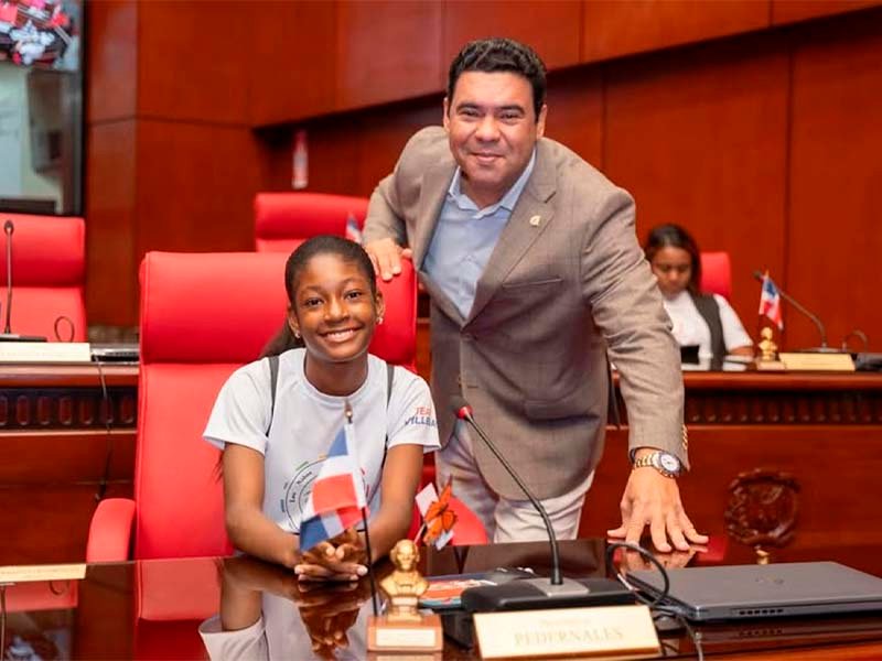 Senador Rafael B. Duluc llama a la comunidad a unirse en la búsqueda de adolescente desaparecida en Higüey