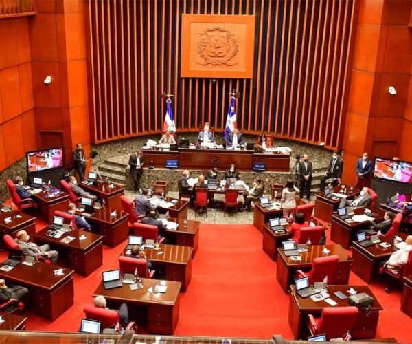 Senado aprueba en primera lectura ley contra la publicidad engañosa inmobiliaria