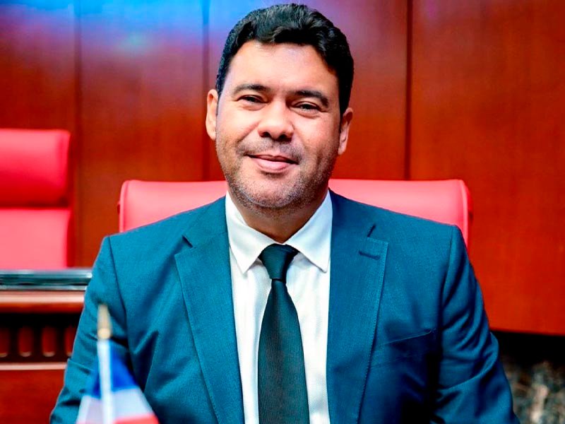 Senador Rafael Barón Duluc llama a la prudencia en debate sobre posible modificación del Código Penal