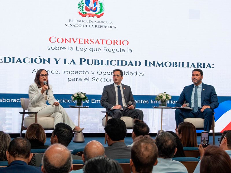 Senado realiza conversatorio sobre ley que regula la intermediación y la publicidad inmobiliaria
