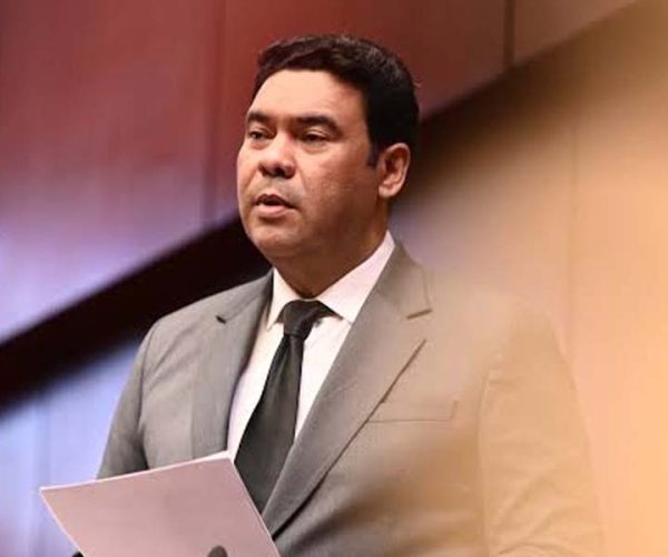 Cholitín propone convertir los peajes en puntos de control vial 24/7